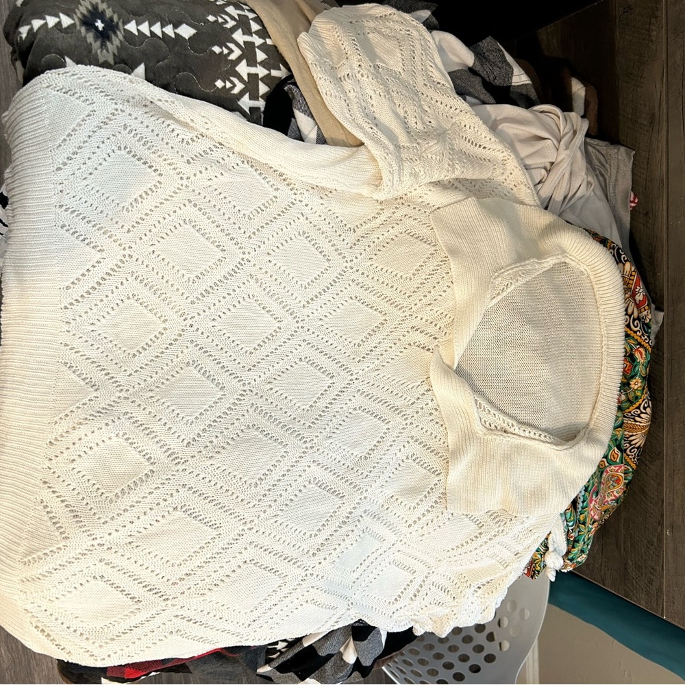 White Knit Sweater with Diamond Pattern